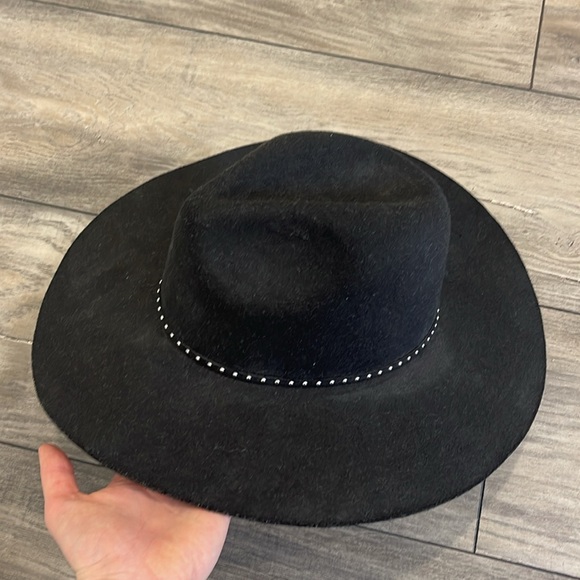 Female hat, accessories, good condition - Picture 5 of 5